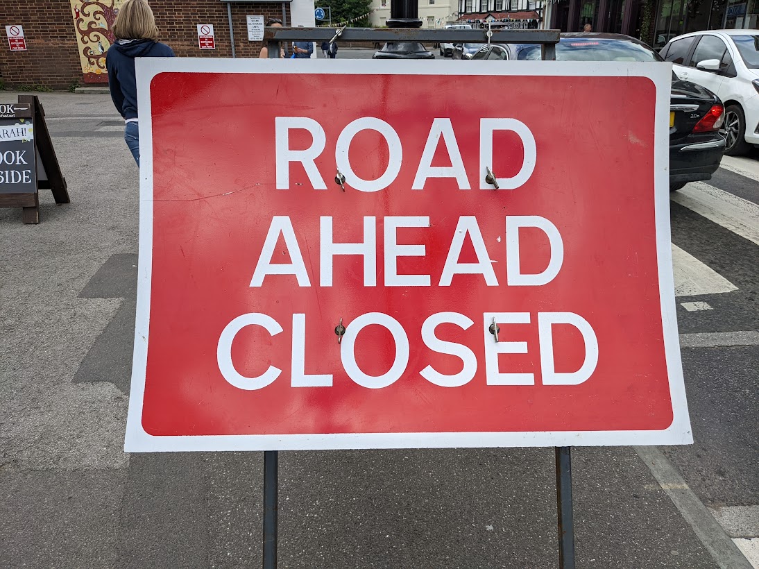 Road Closure - A329, Streatley